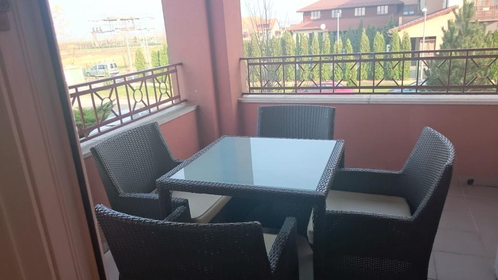 Reka Apartman Buk Bilik gambar